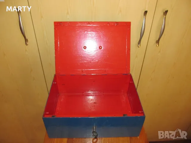 Метална каса, касичка с ключ, снимка 4 - Каси и сейфове - 56641814