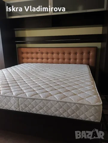 Продавам спалня с матрак 180/200 за 200 евро 