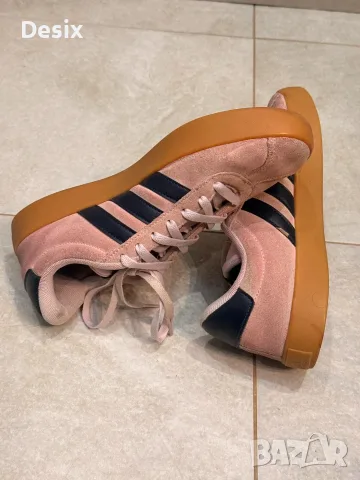 Маратонки адидс / Adidas дамски естествена кожа - велур размер 40,5