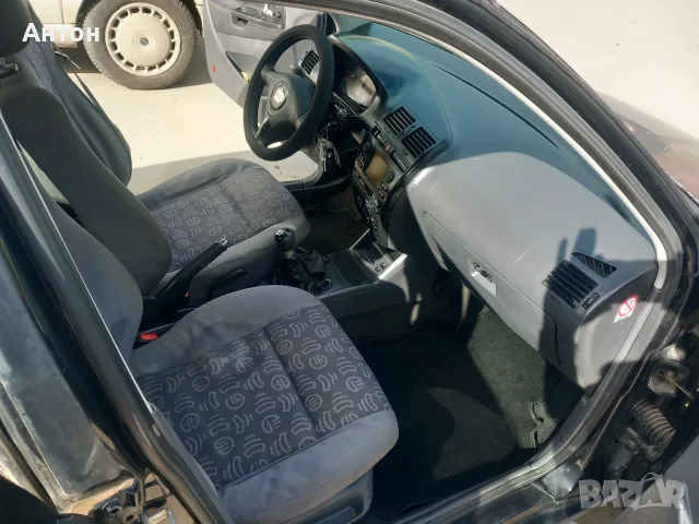 Сеат Ибиза 1.4 бензин - газ, снимка 13 - Автомобили и джипове - 56568910