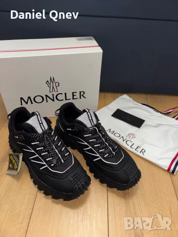 Moncler черен цвят