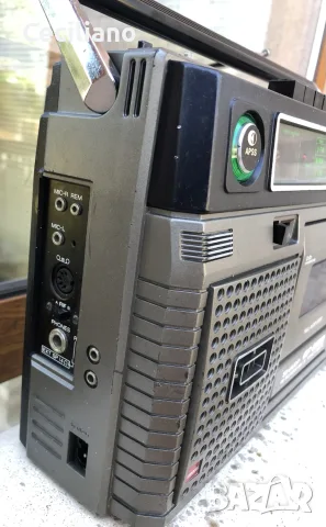 Sharp GF-8080H
Работещ и запазен!, снимка 2 - Радиокасетофони, транзистори - 56647891