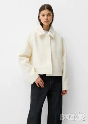 Дамко късо палто Bershka, снимка 2 - Палта, манта - 56700893