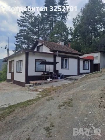 Къща близо до София