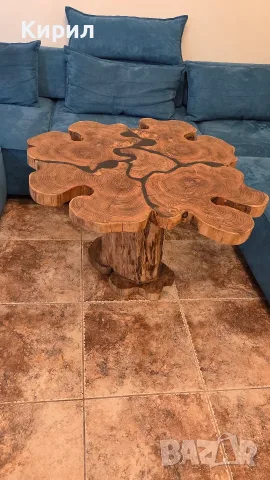 Уникална холна маса от масивно дърво и черна епоксидна смола (Handmade)