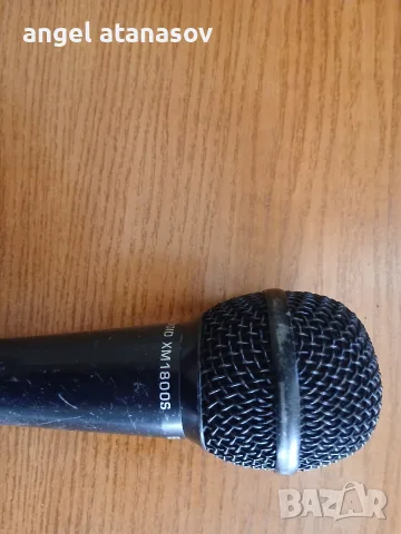 Продавам микрофон Behringer 