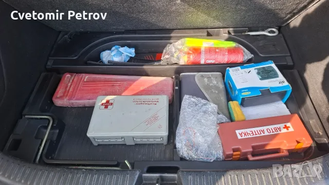 Mazda 3 1.6 109кс, снимка 14 - Автомобили и джипове - 56644724