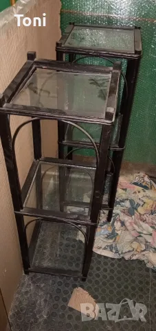 дървена етажерка с рафтове два броя 