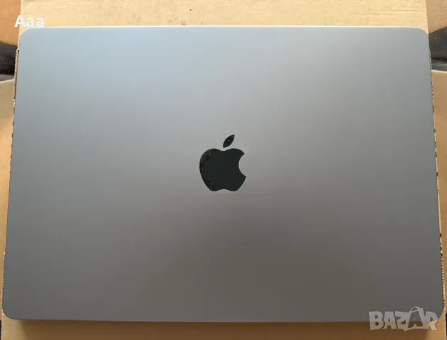 Apple MacBook Air 15 inch. Silver. M2. 8GB RAM. 256GB SSD С кабел.