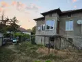 Продава се двуетажна къща с двор., снимка 5