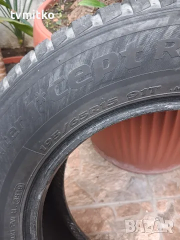 Зимни гуми Hankook, снимка 2 - Гуми и джанти - 56650411