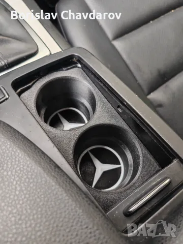 Поставка за чаши за Мерцедес w204 