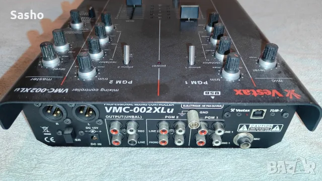 DJ миксер Vestax VMC-002XLu с USB, снимка 2 - Ресийвъри, усилватели, смесителни пултове - 56729689