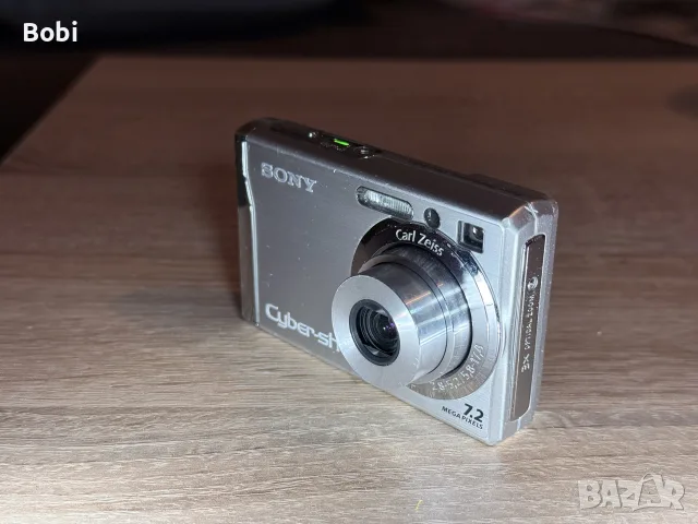 Sony Cyber-shot DSC-W80 Y2K обектив Carl Zeiss