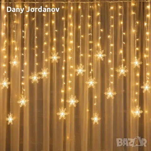 
Коледна LED светеща завеса със снежинки 