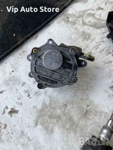 Вакуум помпа Mercedes OM642 S-W221, ML-W164, CLS-W219, E-W211 и др.
