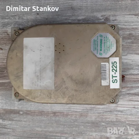 Твърд диск (HDD) Seagate ST-225 с капацитет от 20 MB,