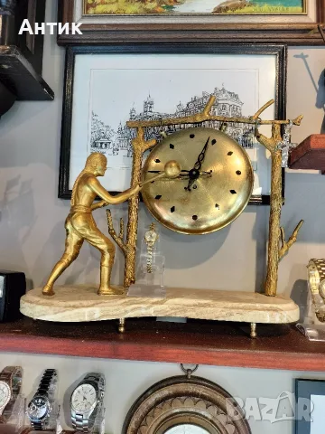 Антикварeн настолен часовник Гонг с фигура - Art Deco, месинг и оникс мрамор, 1930г