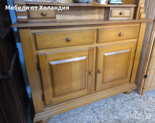Дъбов кухненски бюфет с витрина, снимка 7 - Секции и витрини - 56737379