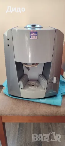 Кафемашина Lavazza Blue LB 1000 с капсули, снимка 2 - Кафемашини - 53898721
