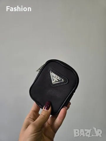 Нова малка черна чантичка PRADA.