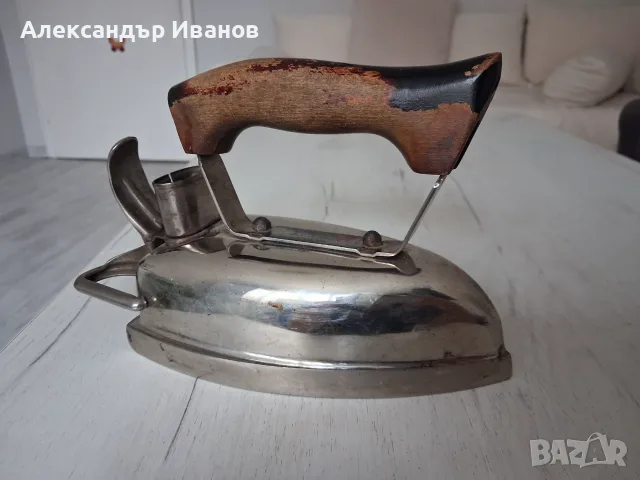 Стара,германска ютия AEG