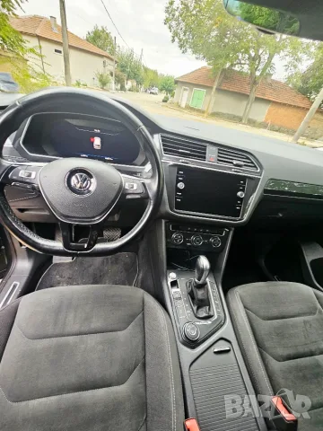 VW Tiguan 2.0 TDI 4Motion, снимка 11 - Автомобили и джипове - 56629567