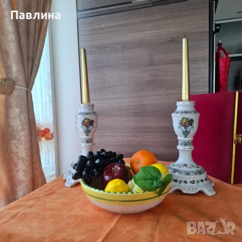 Комплект от два големи порцеланови свещника
