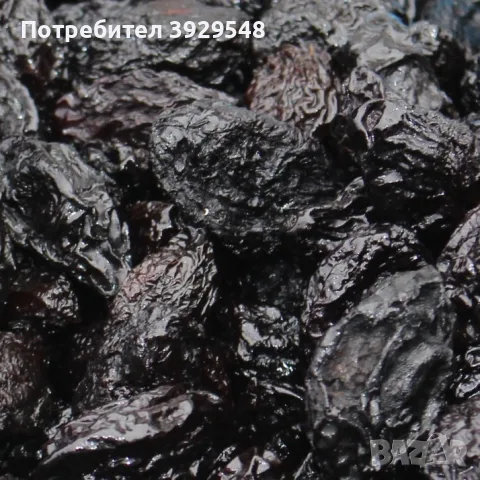 Сушени сливи на дърва 