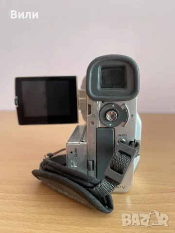 Видеокамера Sony, снимка 3 - Камери - 56565667