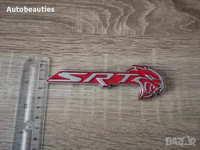 SRT Hellcat сребристо с червено емблема дясна, снимка 3 - Аксесоари и консумативи - 56581121