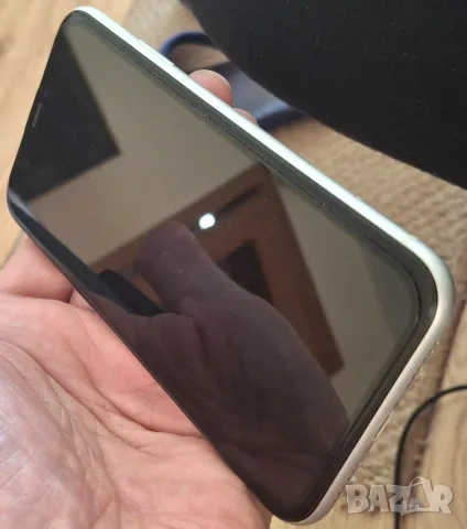  продава iPhone XR 64GB