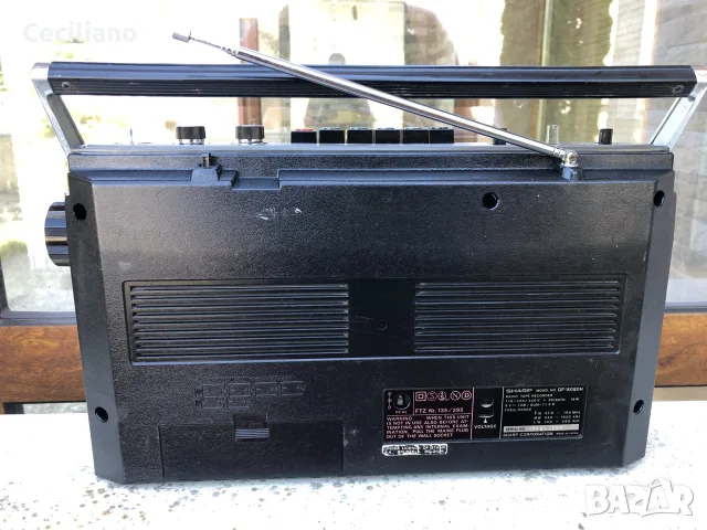 Sharp GF-8080H
Работещ и запазен!, снимка 6 - Радиокасетофони, транзистори - 56647891