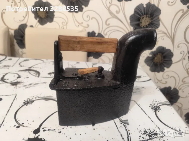 Рядък модел ютия на жар , снимка 2 - Антикварни и старинни предмети - 56602308