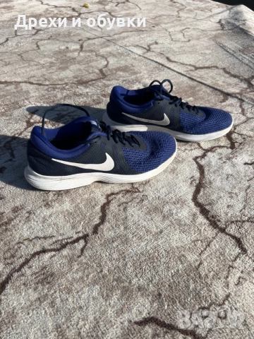 Маратонки Nike 44 номер