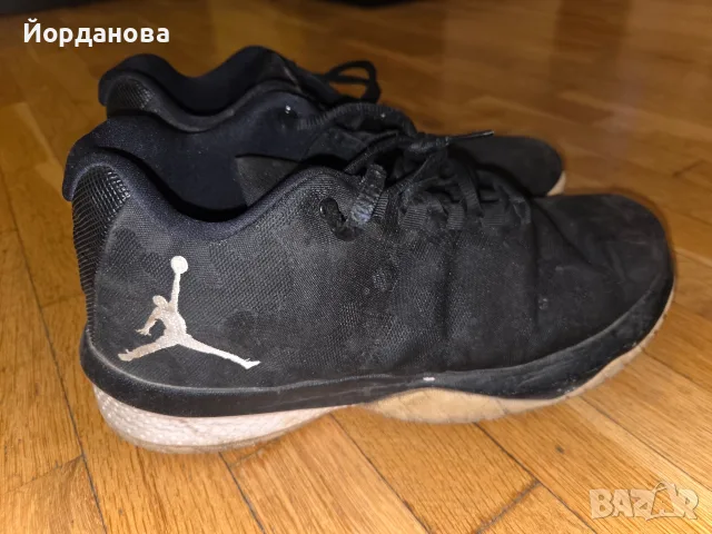 Nike мъжки маратонки 44 номер, снимка 2 - Маратонки - 56685565