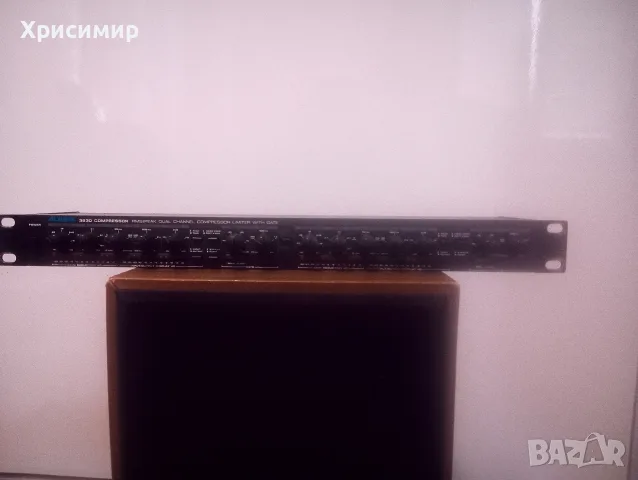 Аналогов компресор Alesis 3630, снимка 4 - Ресийвъри, усилватели, смесителни пултове - 56628167