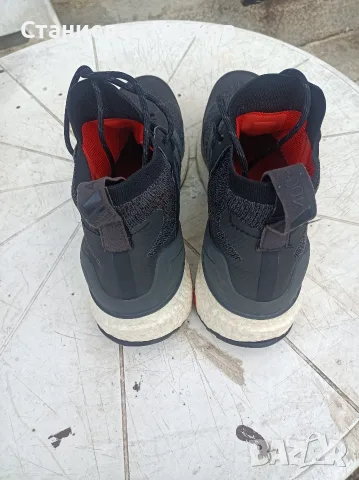 Мъжки маратонки adidas.номер 48, снимка 4 - Спортни обувки - 56625982