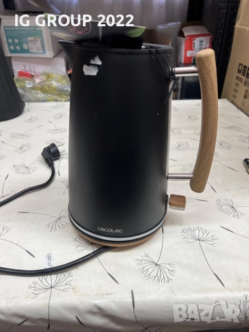Cecotec ThermoSense 400 Black Woody – електрическа кана 3000W, 1.7L