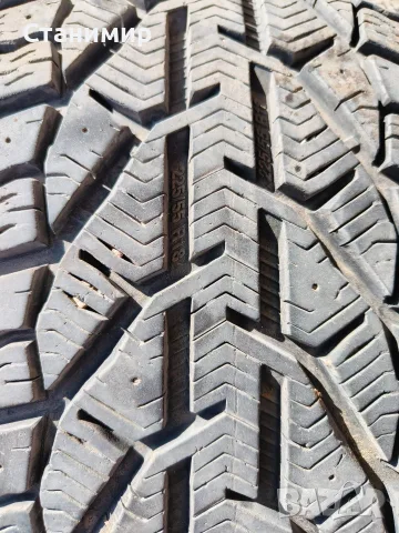 Зимни гуми 225/55 R18, снимка 4 - Гуми и джанти - 56562598