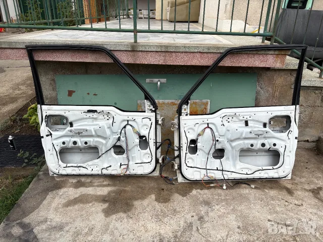 Врати за Сузуки Витара-къса база , снимка 6 - Части - 56625952