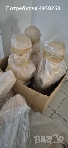 Манекени за витрина