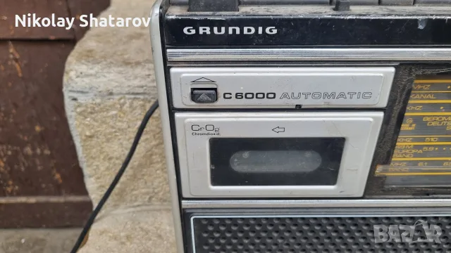 стар касетофон    Grundig , снимка 2 - Радиокасетофони, транзистори - 56560245