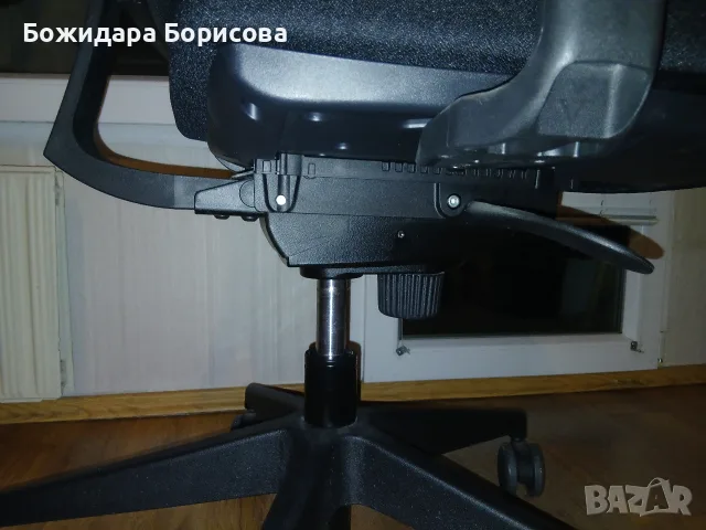 Професионален офис стол Narbutas, снимка 4 - Столове за офис - 56713575