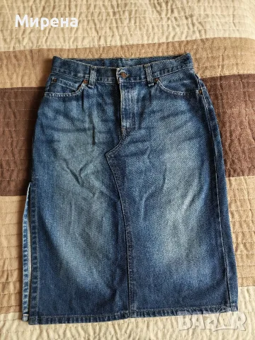 Дънкова пола до коляното Levi's с цепка отстрани