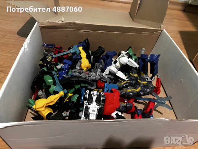 🤖 Продавам колекция от трансформъри и роботчета!, снимка 2 - Играчки за стая - 56648086