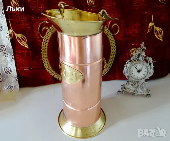 Медна кана 53 см.,1 кг.,лъвска глава,чиста червена мед. 
