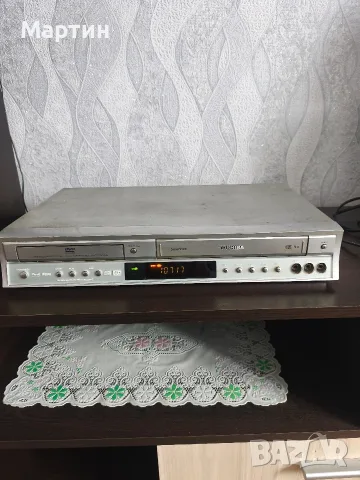 DVD и Видеокасетофон (VCR) Toshiba SD-34VESE – работещ, без дистанционно