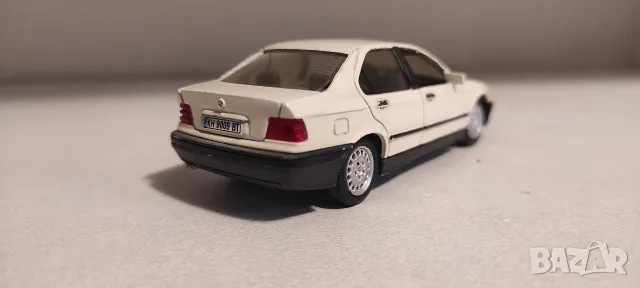 Количка BMW e36 1:43, снимка 4 - Колекции - 56660903