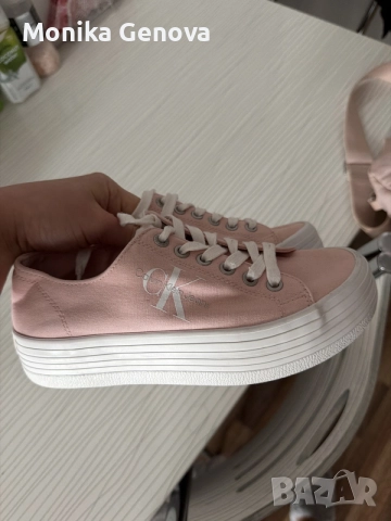 Оригинални маратонки на Calvin Klein